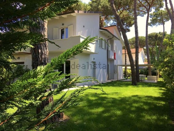 casa indipendente in affitto a Forte dei Marmi in zona Vittoria Apuana
