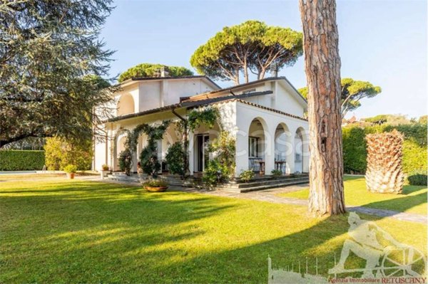 casa indipendente in affitto a Forte dei Marmi in zona Roma Imperiale
