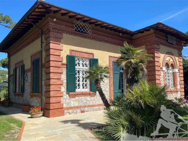 casa indipendente in affitto a Forte dei Marmi in zona Roma Imperiale