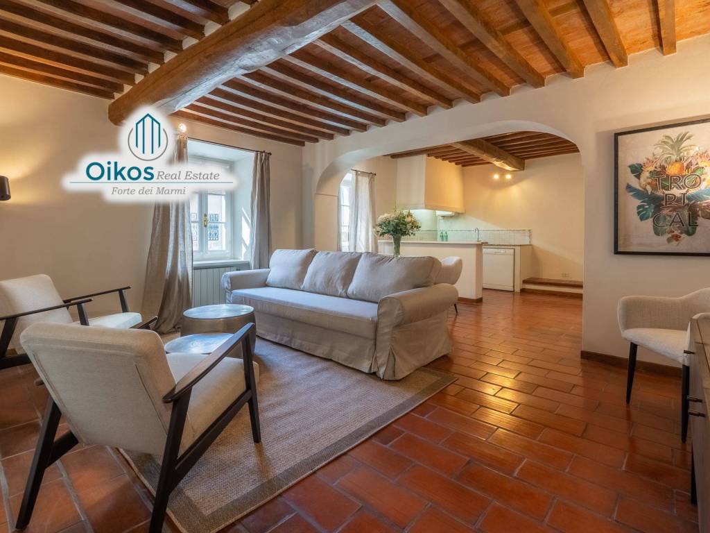 appartamento in affitto a Forte dei Marmi in zona Roma Imperiale