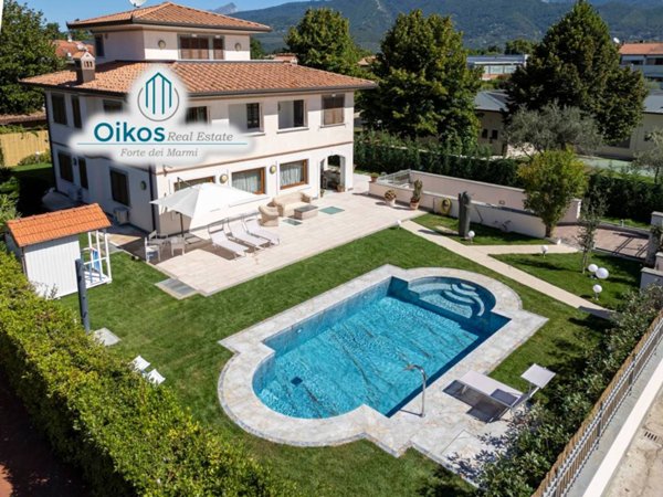 casa indipendente in affitto a Forte dei Marmi in zona Vaiana
