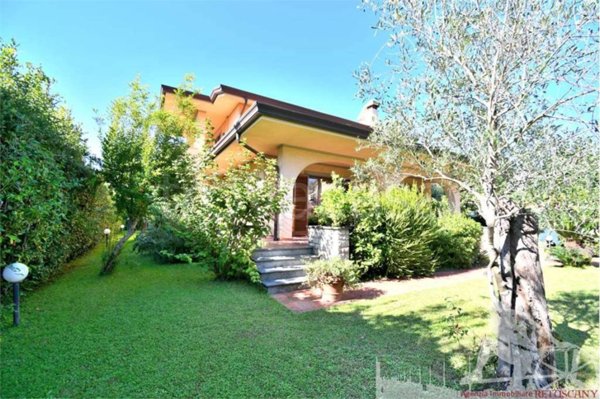 casa indipendente in affitto a Forte dei Marmi in zona Vittoria Apuana