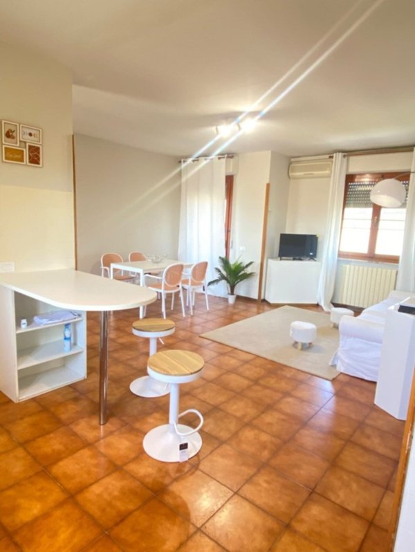 appartamento in affitto a Forte dei Marmi in zona Vittoria Apuana