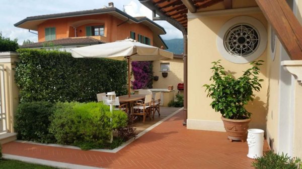 casa indipendente in affitto a Forte dei Marmi in zona Vaiana