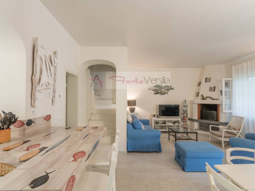 casa indipendente in affitto a Forte dei Marmi in zona Roma Imperiale