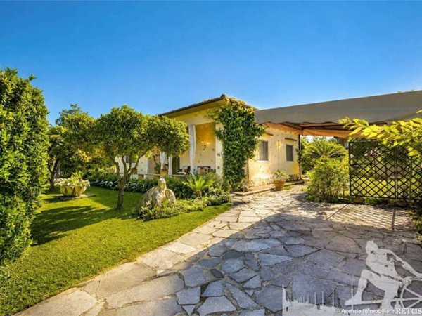 casa indipendente in affitto a Forte dei Marmi in zona Vittoria Apuana