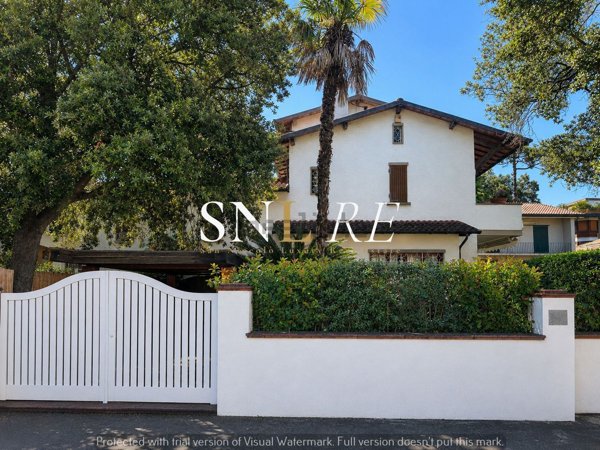 casa indipendente in affitto a Forte dei Marmi in zona Roma Imperiale