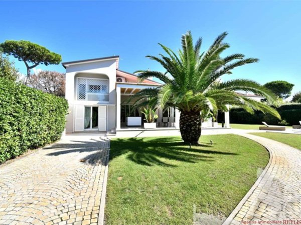 casa indipendente in affitto a Forte dei Marmi in zona Vittoria Apuana