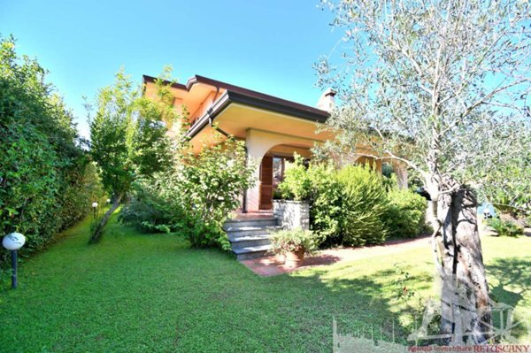 casa indipendente in affitto a Forte dei Marmi in zona Vittoria Apuana