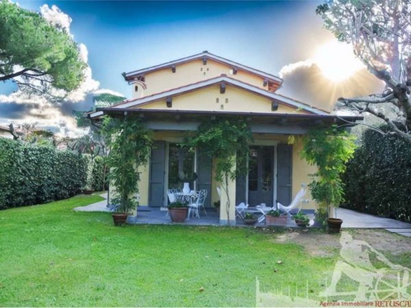 casa indipendente in affitto a Forte dei Marmi in zona Roma Imperiale