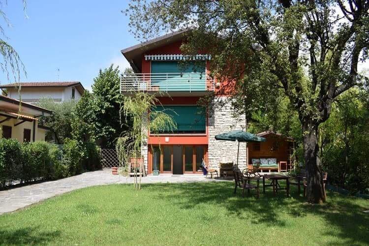 casa indipendente in affitto a Forte dei Marmi in zona Roma Imperiale