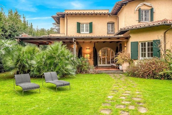 casa indipendente in affitto a Forte dei Marmi in zona Roma Imperiale