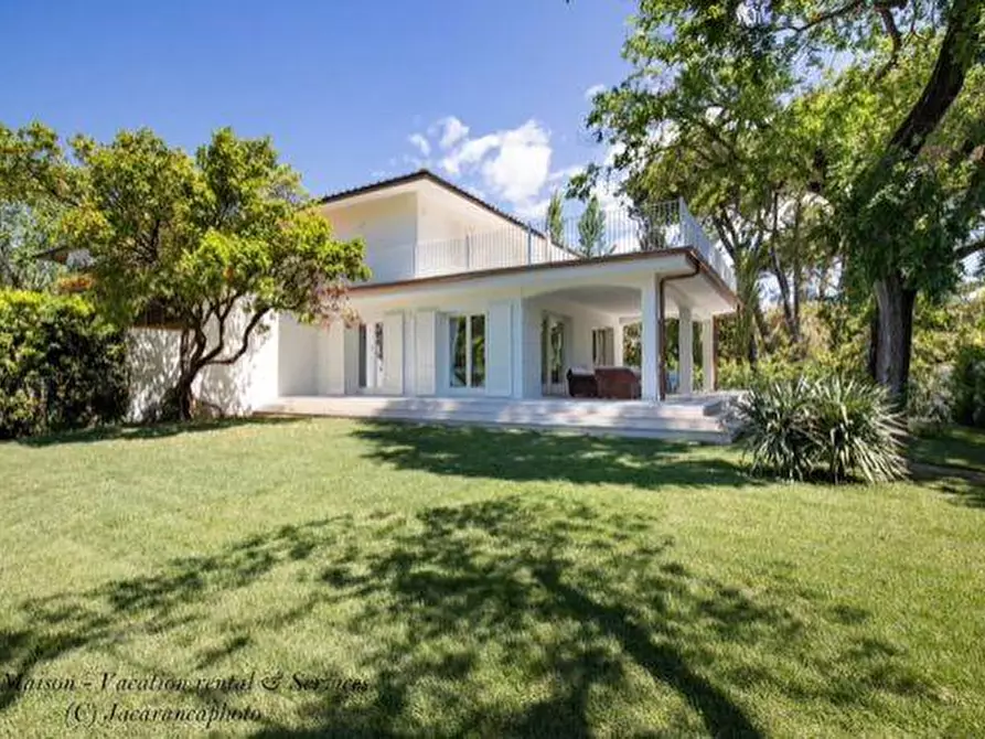 casa indipendente in affitto a Forte dei Marmi in zona Roma Imperiale