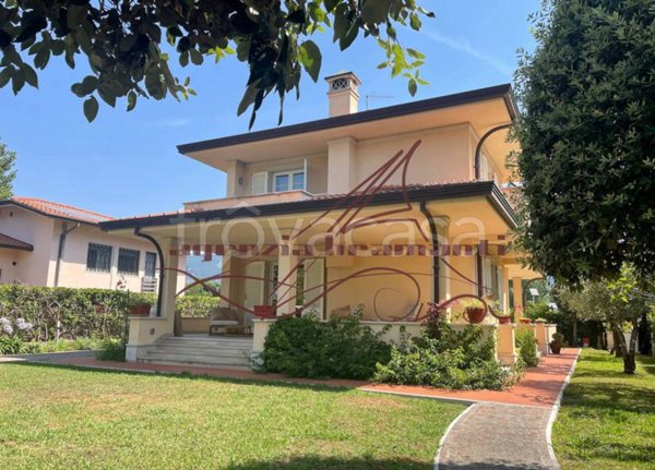 casa indipendente in affitto a Forte dei Marmi