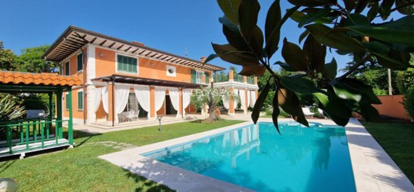 casa indipendente in affitto a Forte dei Marmi