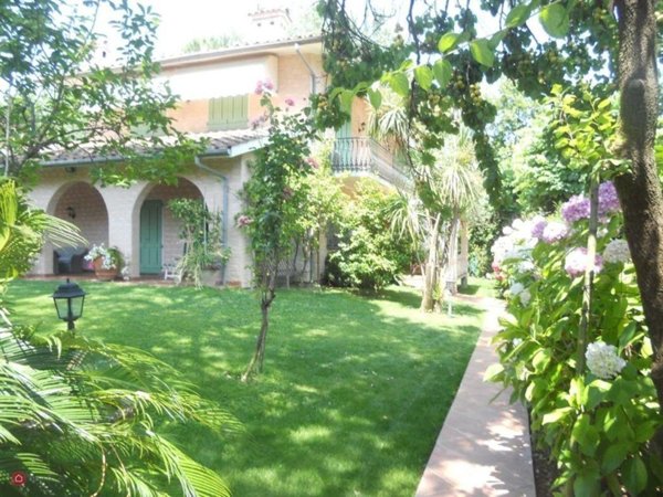 casa indipendente in affitto a Forte dei Marmi in zona Vaiana