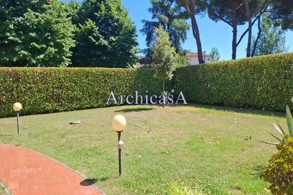 casa indipendente in affitto a Forte dei Marmi in zona Vaiana