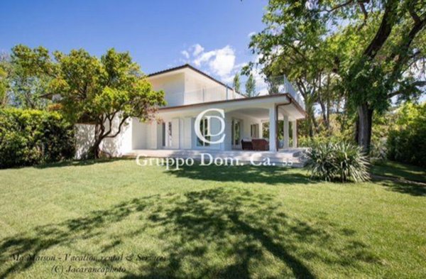 casa indipendente in affitto a Forte dei Marmi in zona Roma Imperiale
