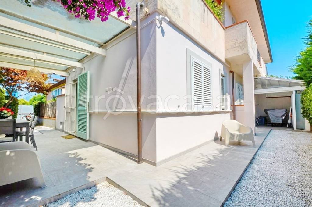appartamento in affitto a Forte dei Marmi