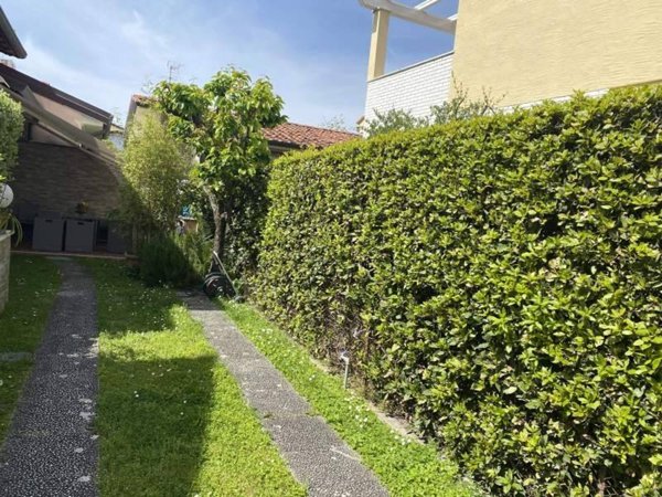 casa indipendente in affitto a Forte dei Marmi