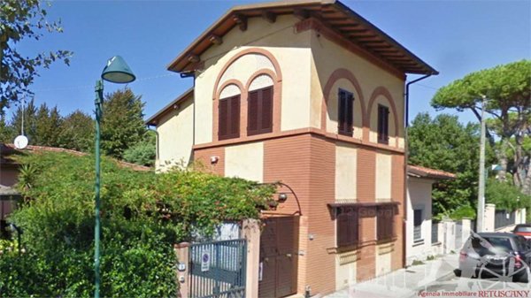 casa indipendente in affitto a Forte dei Marmi in zona Vittoria Apuana