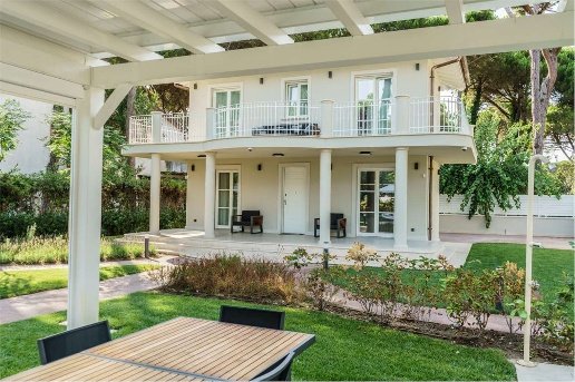 casa indipendente in affitto a Forte dei Marmi in zona Vittoria Apuana