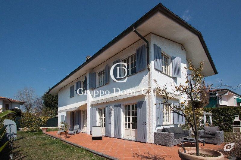 casa indipendente in affitto a Forte dei Marmi in zona Vittoria Apuana