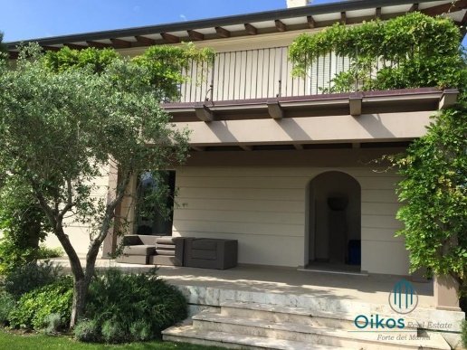 casa indipendente in affitto a Forte dei Marmi in zona Vaiana