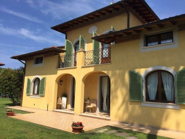 casa indipendente in affitto a Forte dei Marmi in zona Roma Imperiale