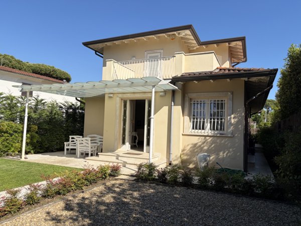 casa indipendente in affitto a Forte dei Marmi