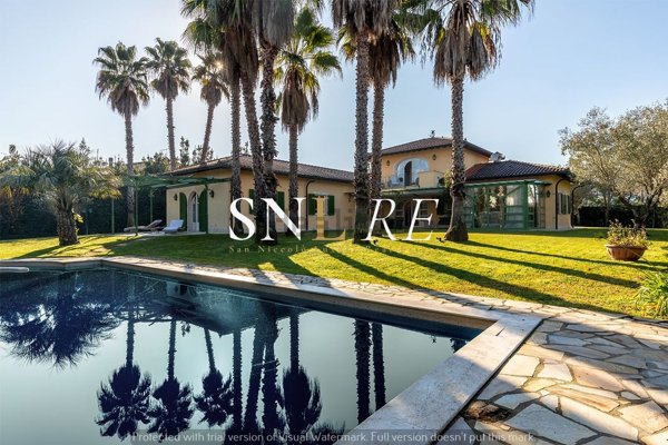 casa indipendente in affitto a Forte dei Marmi in zona Vittoria Apuana