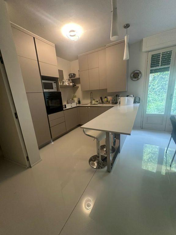 appartamento in affitto a Forte dei Marmi in zona Roma Imperiale