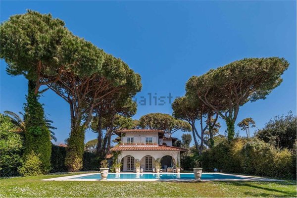 casa indipendente in affitto a Forte dei Marmi in zona Roma Imperiale