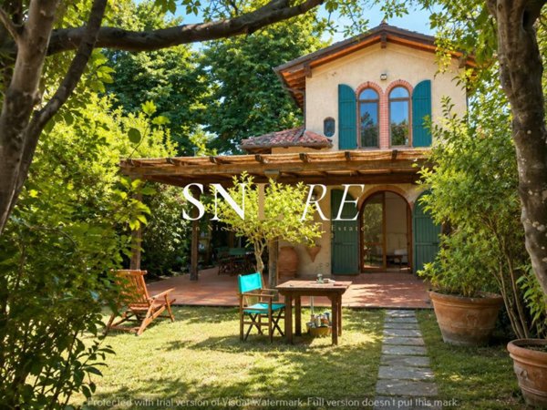 casa indipendente in affitto a Forte dei Marmi in zona Roma Imperiale