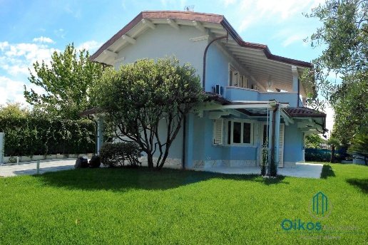 casa indipendente in affitto a Forte dei Marmi in zona Roma Imperiale