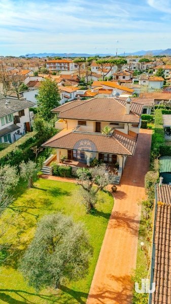 casa indipendente in affitto a Forte dei Marmi in zona Roma Imperiale