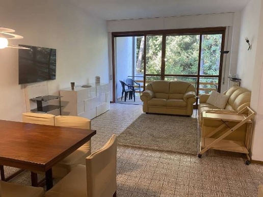 appartamento in affitto a Forte dei Marmi in zona Roma Imperiale