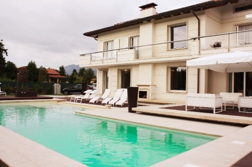 casa indipendente in affitto a Forte dei Marmi in zona Vittoria Apuana