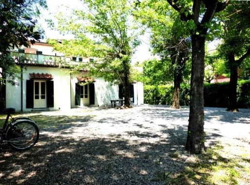 casa indipendente in affitto a Forte dei Marmi in zona Roma Imperiale