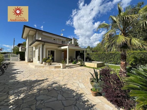 casa indipendente in affitto a Forte dei Marmi