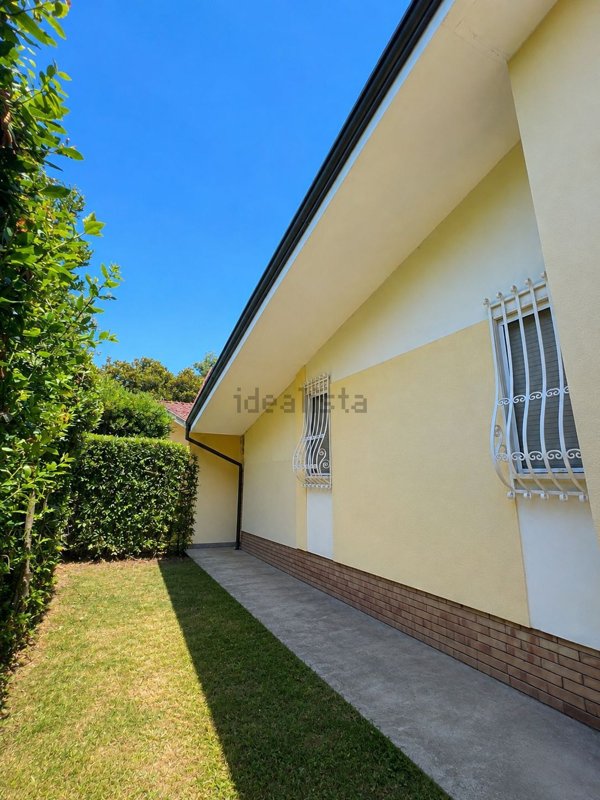 casa indipendente in affitto a Forte dei Marmi in zona Vaiana
