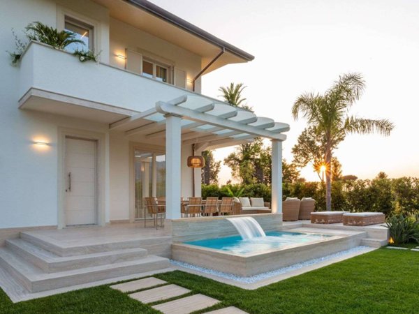 casa indipendente in affitto a Forte dei Marmi in zona Vittoria Apuana