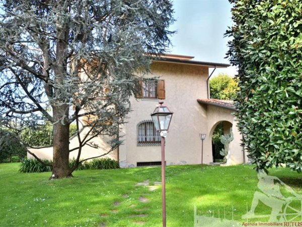casa indipendente in affitto a Forte dei Marmi in zona Vittoria Apuana