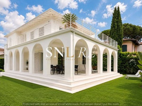 casa indipendente in affitto a Forte dei Marmi in zona Vittoria Apuana