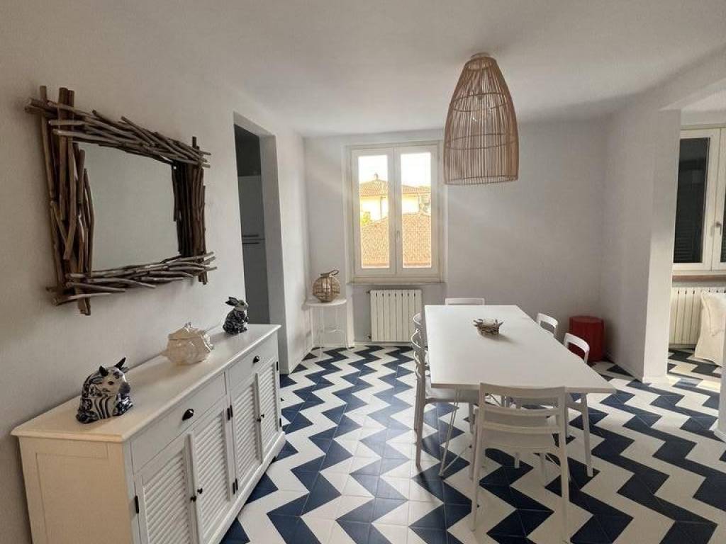 appartamento in affitto a Forte dei Marmi in zona Roma Imperiale
