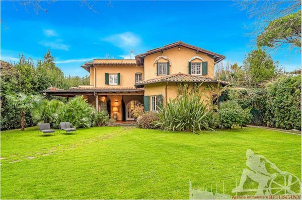 casa indipendente in affitto a Forte dei Marmi in zona Roma Imperiale