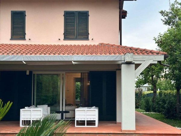 appartamento in affitto a Forte dei Marmi