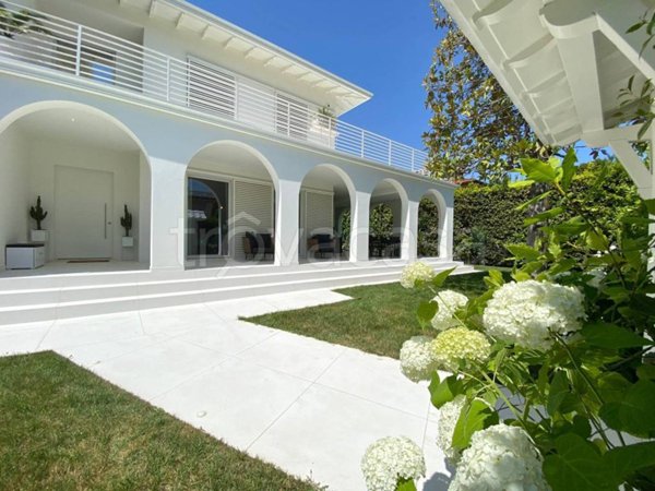 casa indipendente in affitto a Forte dei Marmi
