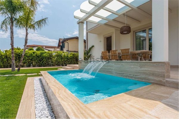 casa indipendente in affitto a Forte dei Marmi in zona Vittoria Apuana