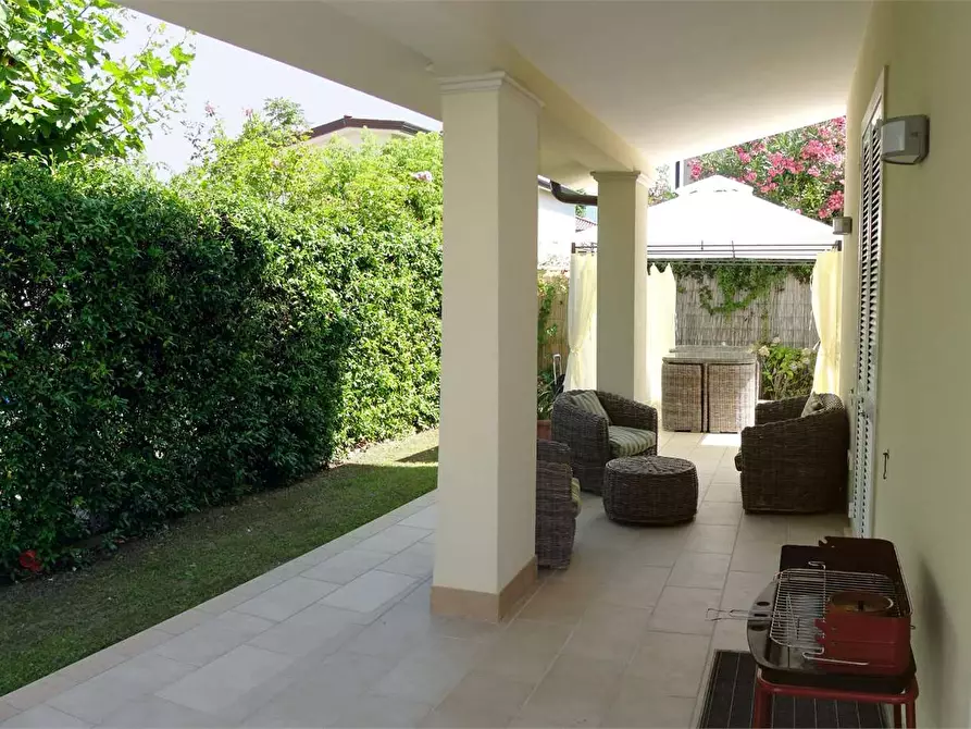 casa indipendente in affitto a Forte dei Marmi in zona Roma Imperiale